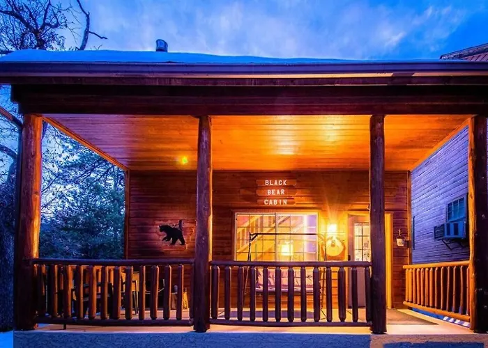 #5 Black Bear - Pet Friendly - Sleeps 6 - Playground & Game Chalet *