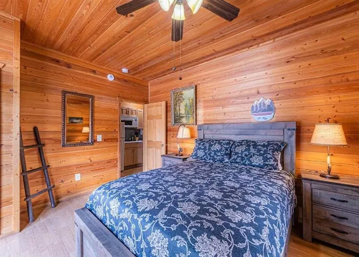 #5 Black Bear - Pet Friendly - Sleeps 6 - Playground & Game Payson